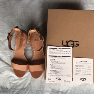 アグ(UGG)の“美品”UGG サンダル(サンダル)