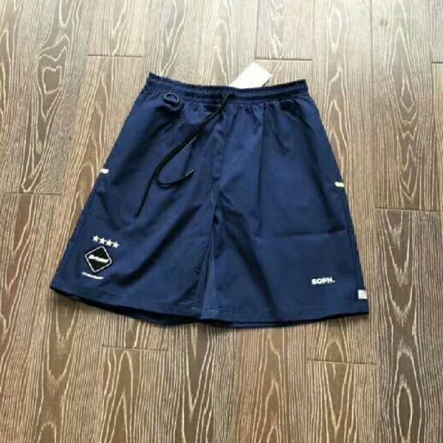 F.C.R.B.(エフシーアールビー)のf.c.r.b ナイロンイージーショーツ 新品 ハーフパンツ メンズのパンツ(ショートパンツ)の商品写真