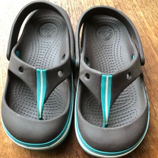 クロックス(crocs)のクロックスサンダル キッズ (サンダル)