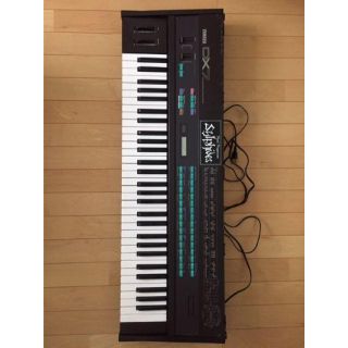 ヤマハ(ヤマハ)のYAHAMA DX7(キーボード/シンセサイザー)