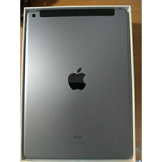 iPad 32GB Wi-Fi + Cellular スペースグレイ 2