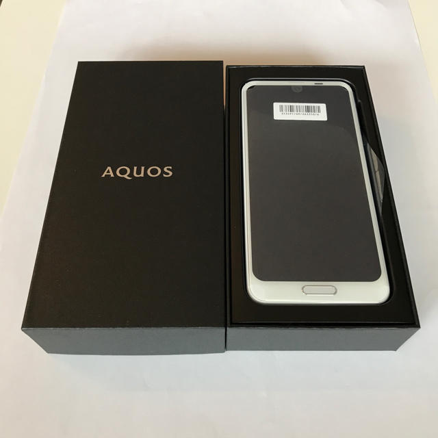 AQUOS(アクオス)のかず様専用    新品 SIMフリー AQUOS R2 706SH  スマホ/家電/カメラのスマートフォン/携帯電話(スマートフォン本体)の商品写真