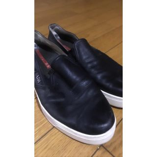 プラダ(PRADA)の大幅値下げ！ ！王道デザイン！プラダ高級イタリア製スリッポンスニーカー人気の黒！(スニーカー)