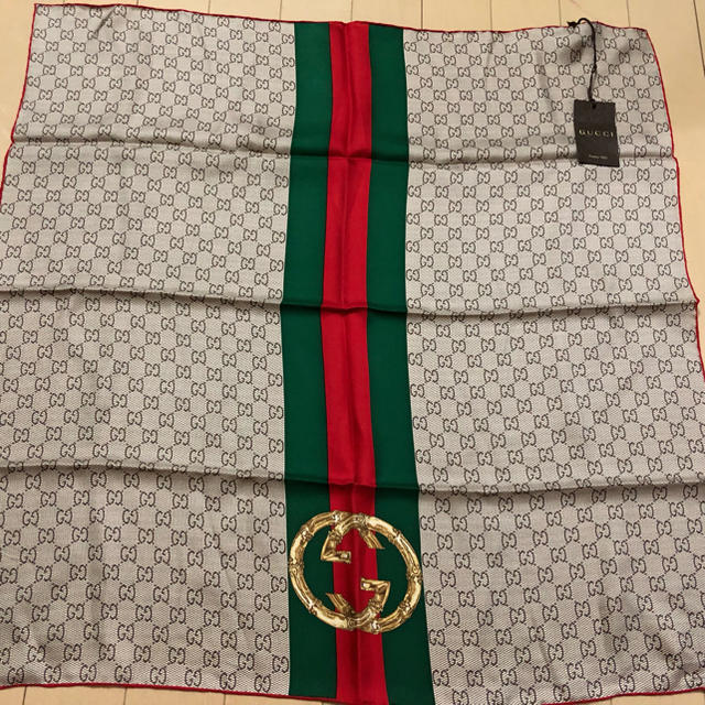 Gucci(グッチ)のGUCCI スカーフ 65cm×65cm 新品 タグ付き レディースのファッション小物(バンダナ/スカーフ)の商品写真