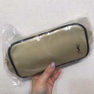 イヴサンローランボーテ(Yves Saint Laurent Beaute)の【新品未使用】イヴサンローラン ノベルティ ポーチ ゴールド(ポーチ)