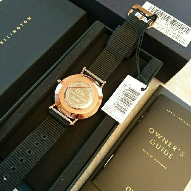 Daniel Wellington(ダニエルウェリントン)の【新品未使用】ダニエルウェリントン36㎜ ホワイト×ローズゴールド×ブラック レディースのファッション小物(腕時計)の商品写真