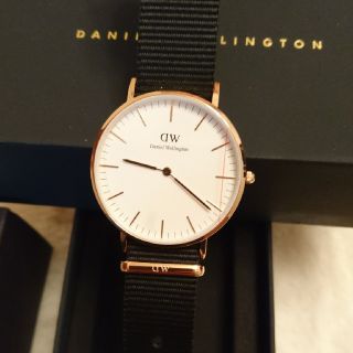 ダニエルウェリントン(Daniel Wellington)の【新品未使用】ダニエルウェリントン36㎜ ホワイト×ローズゴールド×ブラック(腕時計)