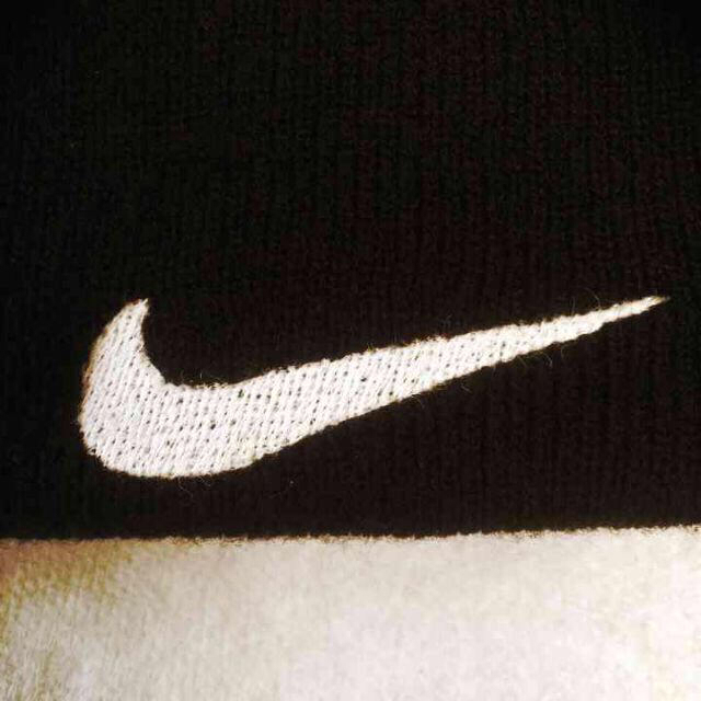 NIKE(ナイキ)のナイキ ロゴニット帽 90’ レディースの帽子(ニット帽/ビーニー)の商品写真