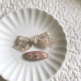 キャラメルベビー&チャイルド(Caramel baby&child )のflower pin&antique ribbon clip set(ファッション雑貨)