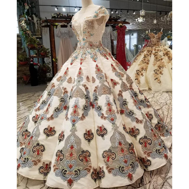 【即納&大特価】   高級ウェディングドレス  オーダーメイド  結婚式  ゴージャス ウェディングドレス