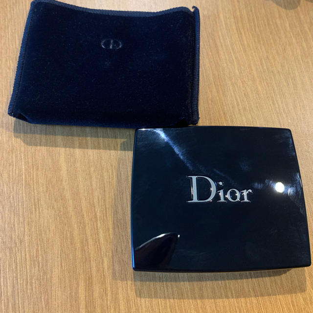 Dior(ディオール)のディオール  アイシャドウ サンククルーク 617 ラッキースター コスメ/美容のベースメイク/化粧品(アイシャドウ)の商品写真