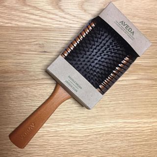 アヴェダ(AVEDA)のAveda アヴェダ パドルブラシ  新品未使用(ヘアブラシ/クシ)