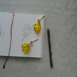 ミナペルホネン(mina perhonen)のcircle lemon drops(ピアス)