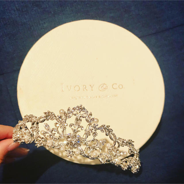 Vera Wang(ヴェラウォン)のivory&co. ティアラ シャーロット ハンドメイドのウェディング(ヘッドドレス/ドレス)の商品写真