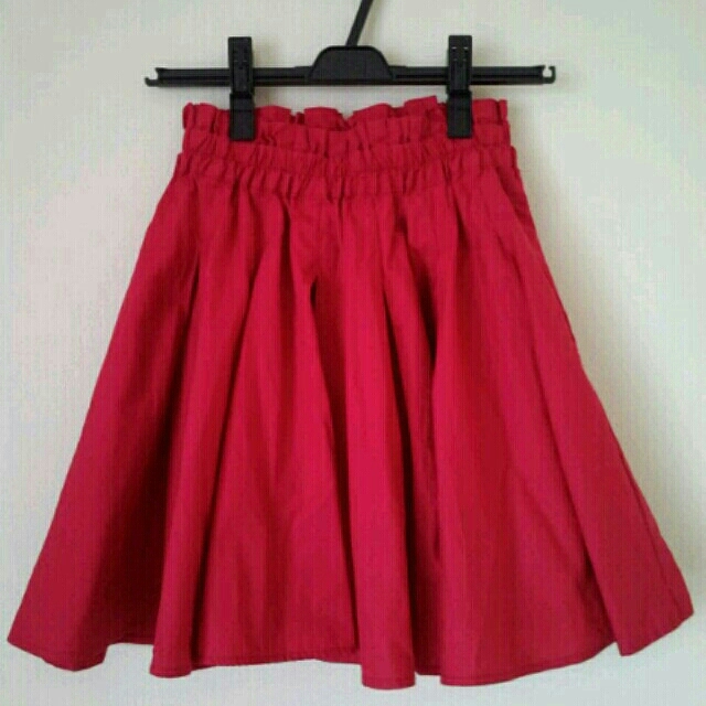 EMSEXCITE(エムズエキサイト)の赤スカート レディースのスカート(ミニスカート)の商品写真