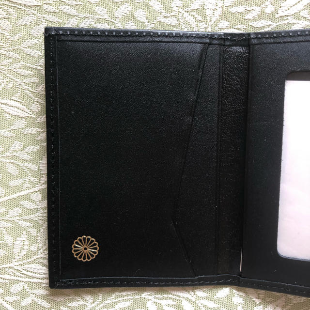 皇居 限定 ブラック 菊の御紋 免許証 定期 名刺 パスモ スイカ メンズのファッション小物(名刺入れ/定期入れ)の商品写真