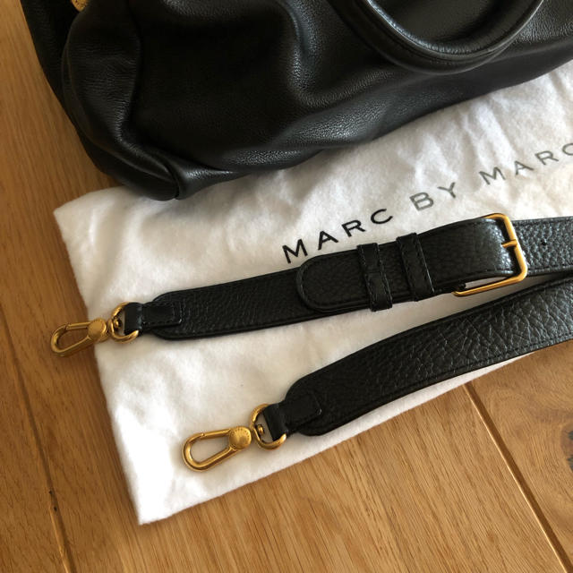 MARC BY MARC JACOBS(マークバイマークジェイコブス)のハンドバッグ MARC BY MARC  JACOBS レディースのバッグ(ハンドバッグ)の商品写真