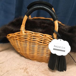 【1/31まで限定値下げ】新品タグ付き☆ファー付きタッセルかごバッグ(かごバッグ/ストローバッグ)