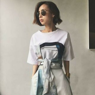 アメリヴィンテージ(Ameri VINTAGE)のAmeri VINTAGE MEDI DRAWING UNEVEN TEE(Tシャツ(半袖/袖なし))