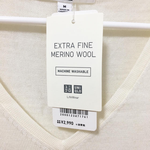 UNIQLO(ユニクロ)のVネック エクストラファインメリノ レディースのトップス(ニット/セーター)の商品写真