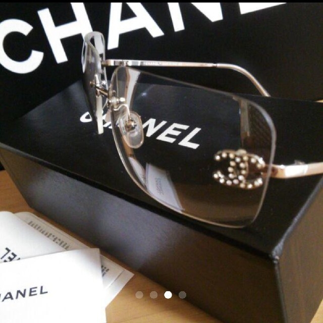 CHANEL(シャネル)のCHANEL サングラス レディースのファッション小物(サングラス/メガネ)の商品写真