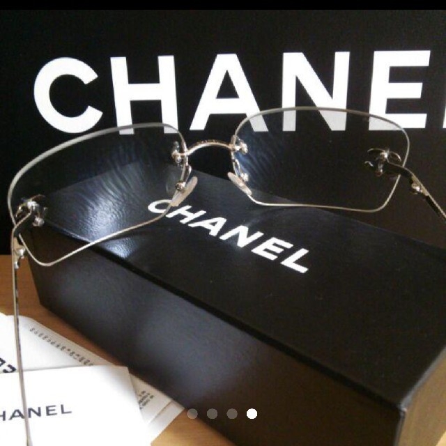 CHANEL(シャネル)のCHANEL サングラス レディースのファッション小物(サングラス/メガネ)の商品写真