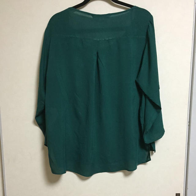 ZARA(ザラ)のZARA 涼しげ モスグリーン Lサイズ レディースのトップス(シャツ/ブラウス(長袖/七分))の商品写真