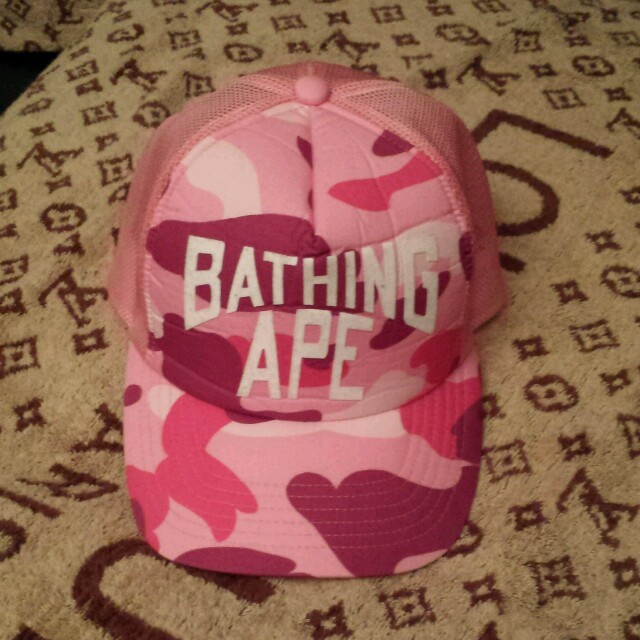 A BATHING APE(アベイシングエイプ)のピンク迷彩♡レア メンズの帽子(キャップ)の商品写真