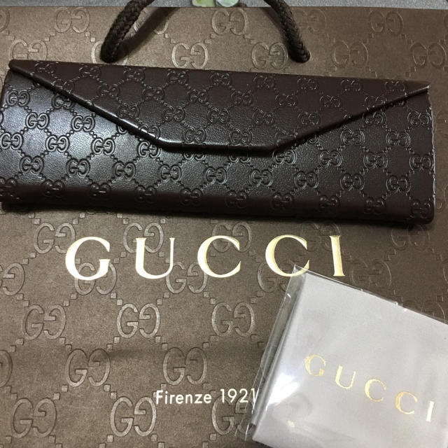 Gucci(グッチ)のグッチメガネケース新品男女問わずオシャレでオススメ残り一点です！ レディースのファッション小物(サングラス/メガネ)の商品写真