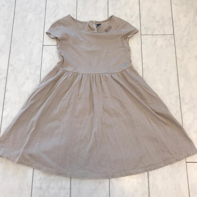 BeBe(ベベ)のBeBe 130cm ワンピース キッズ/ベビー/マタニティのキッズ服女の子用(90cm~)(ワンピース)の商品写真