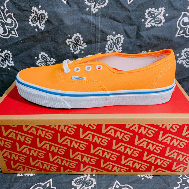 VANS(ヴァンズ)のバンズ スニーカー 新品未使用 レディースの靴/シューズ(スニーカー)の商品写真