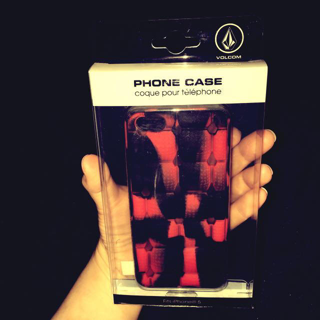 volcom(ボルコム)のVOLCOM iPhone5ケース スマホ/家電/カメラのスマホアクセサリー(モバイルケース/カバー)の商品写真