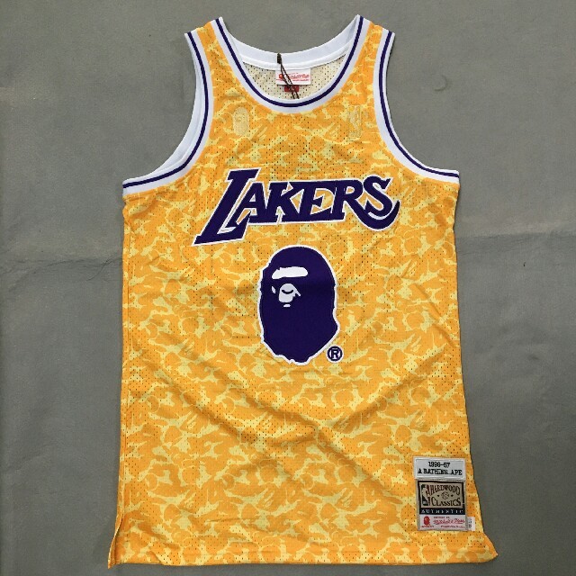 A BATHING APE(アベイシングエイプ)のBAPE X NBA スポーツベスト LAKERS スポーツ/アウトドアのスポーツ/アウトドア その他(バスケットボール)の商品写真