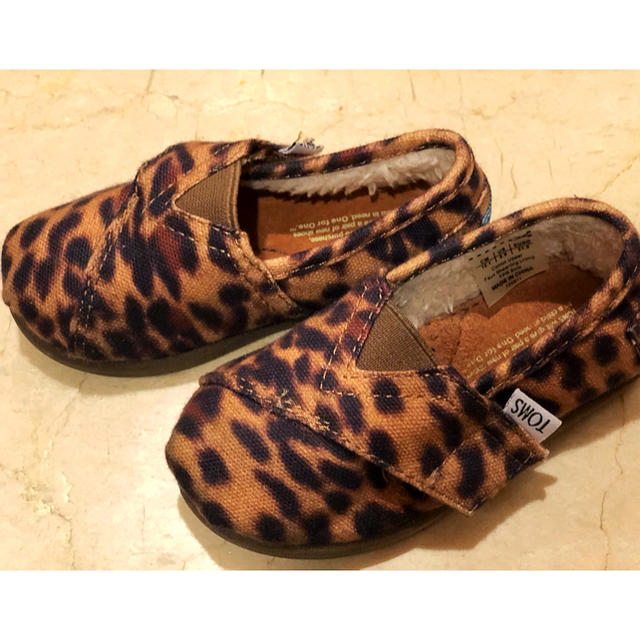 TOMS - TOMS キッズ T5 12センチの通販 by ニース's shop｜トムズなら