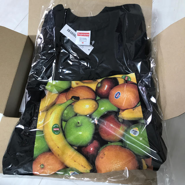 Supreme(シュプリーム)のMサイズ  Supreme  fruit tee メンズのトップス(Tシャツ/カットソー(半袖/袖なし))の商品写真