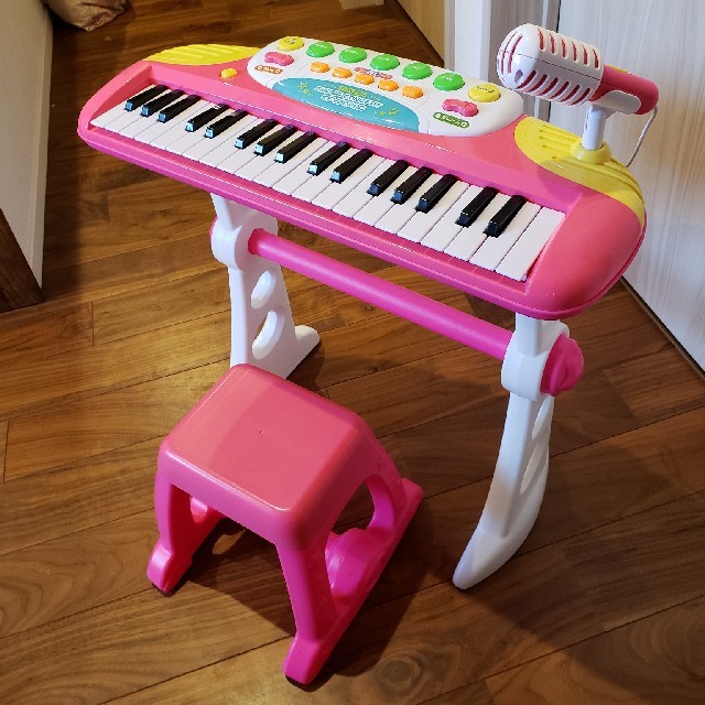 キーボード　おもちゃ キッズ/ベビー/マタニティのおもちゃ(楽器のおもちゃ)の商品写真