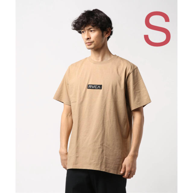 RVCA(ルーカ)のRVCA パッチロゴT ベージュ  Sサイズ メンズのトップス(Tシャツ/カットソー(半袖/袖なし))の商品写真