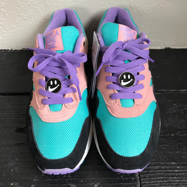 NIKE(ナイキ)のNIKE Air max1 Have a Nike Day  メンズの靴/シューズ(スニーカー)の商品写真