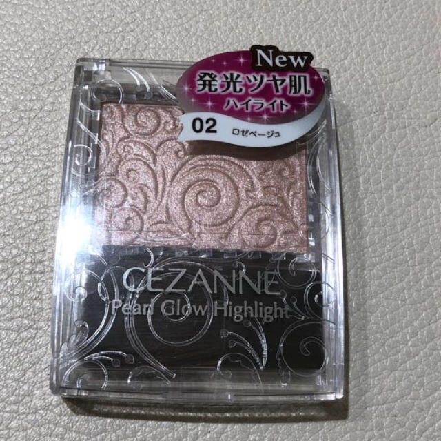 CEZANNE（セザンヌ化粧品）(セザンヌケショウヒン)のセザンヌ    パールグロウハイライト  02 ロゼベージュ コスメ/美容のベースメイク/化粧品(フェイスカラー)の商品写真