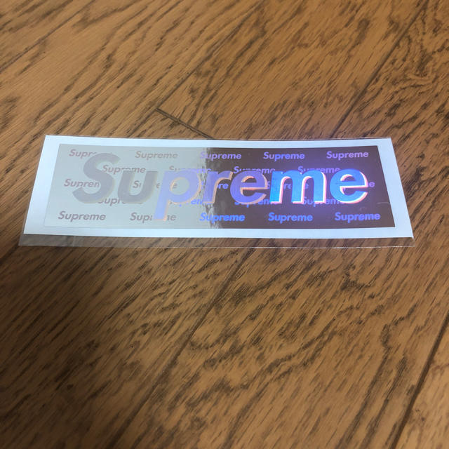 Supreme(シュプリーム)の supreme ホログラム ステッカー   メンズのメンズ その他(その他)の商品写真