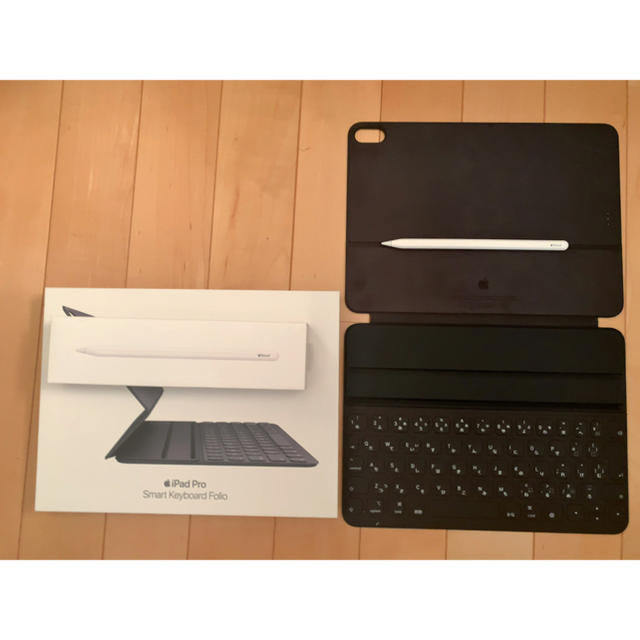 Apple Smart Keyboard FolioとApple pencilタブレット