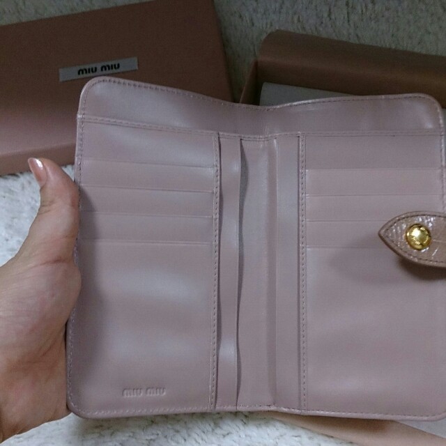 新品未使用miumiuミュウミュウ財布