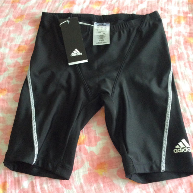 adidas(アディダス)の新品 アディダス adidas ハーフパンツ 水着 140 キッズ/ベビー/マタニティのキッズ服男の子用(90cm~)(水着)の商品写真