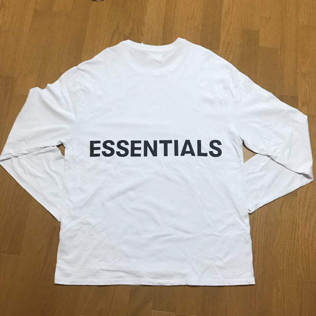 FEAR OF GOD(フィアオブゴッド)のFOG ESSENTIALS ロングスリーブTシャツ メンズのトップス(Tシャツ/カットソー(七分/長袖))の商品写真