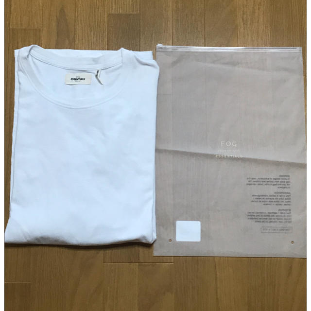 FEAR OF GOD(フィアオブゴッド)のFOG ESSENTIALS ロングスリーブTシャツ メンズのトップス(Tシャツ/カットソー(七分/長袖))の商品写真