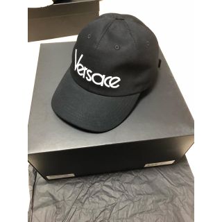 ヴェルサーチ(VERSACE)の【新品】19SS VERSACE ロゴ刺繍キャップ 57(キャップ)