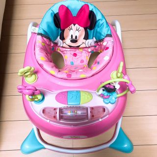 ディズニー　ミニーちゃん　歩行器