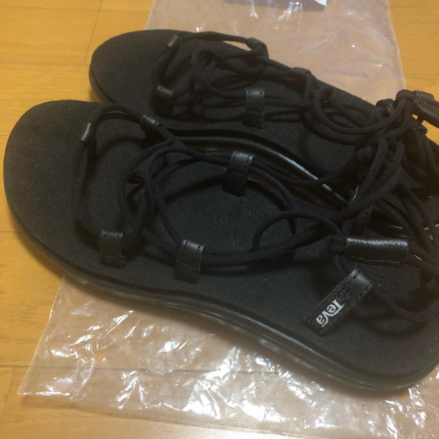 Teva(テバ)のteba レディースの靴/シューズ(サンダル)の商品写真