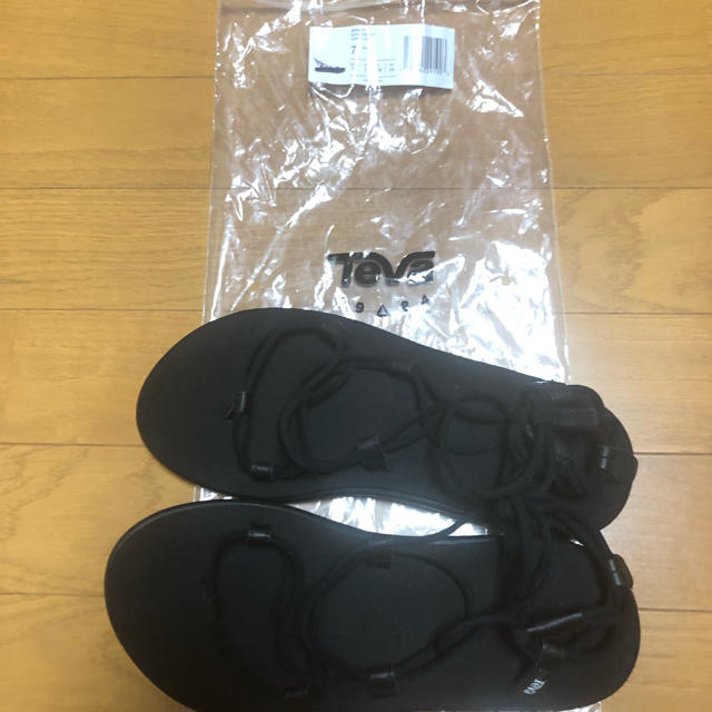 Teva(テバ)のteba レディースの靴/シューズ(サンダル)の商品写真