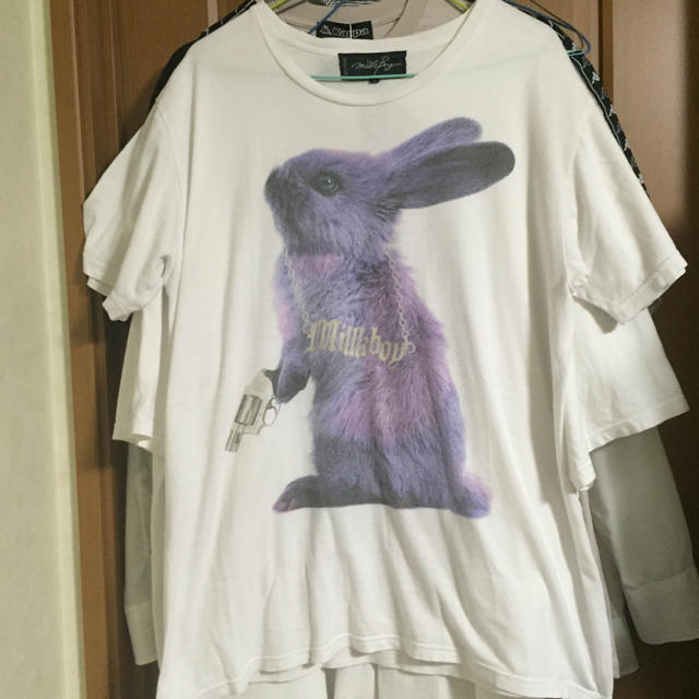 MILKBOY(ミルクボーイ)のMILKBOY ミルクボーイ tシャツ ウサギ 白 メンズのトップス(Tシャツ/カットソー(半袖/袖なし))の商品写真